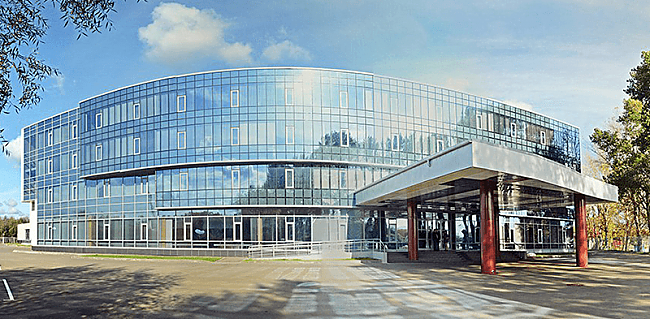 панорамные фасады учебно-тренировочного центра Яхрома
