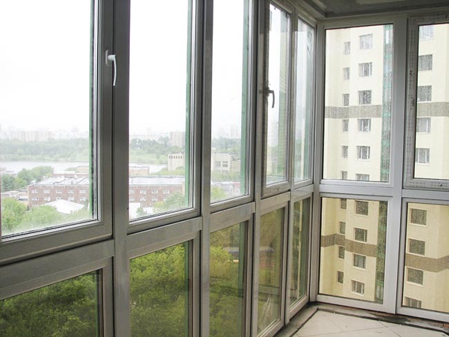 Ремонт застекленных балконов и лоджий в Яхрома и области Яхрома