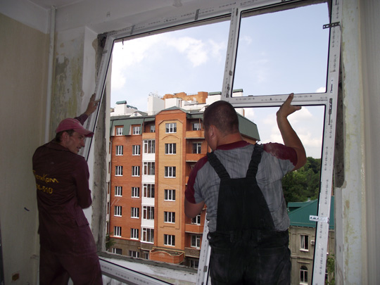 профессиональная установка пластиковых окон в доме Яхрома